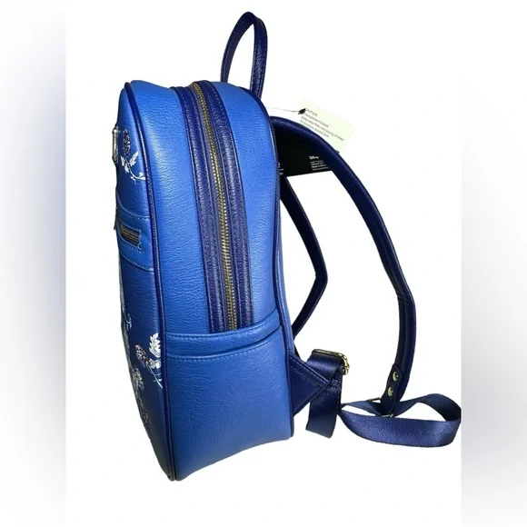 NWT EXCLUSIVE Loungefly Star Wars Stormtrooper Floral Mini Backpack - Picture 2 of 6